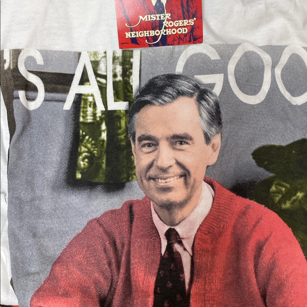 NEW Mister Rogers Graphic Tee White Shirt 100% Cotton S